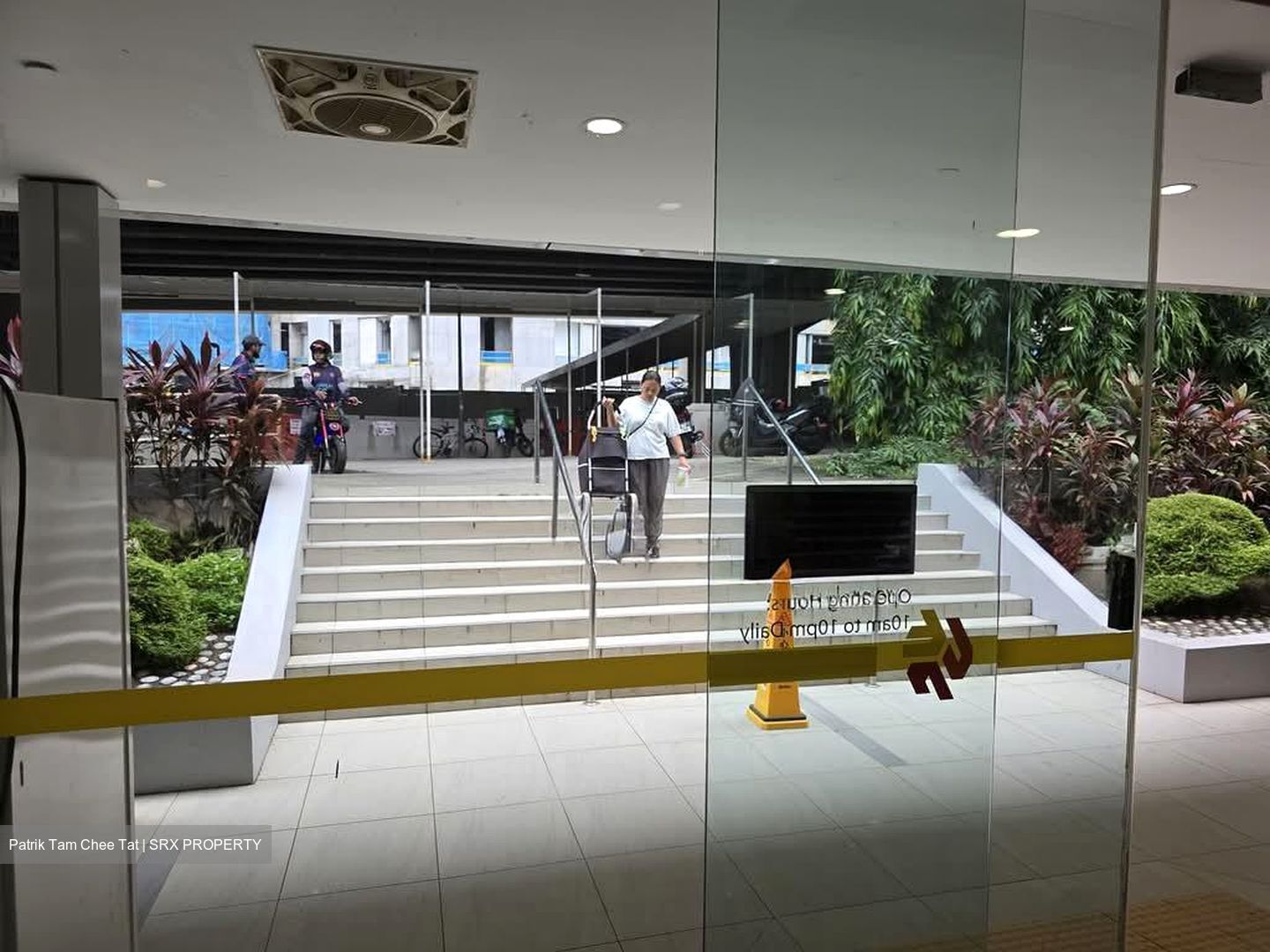 Bukit Timah Plaza / Sherwood Towers (D21), Retail #581692821